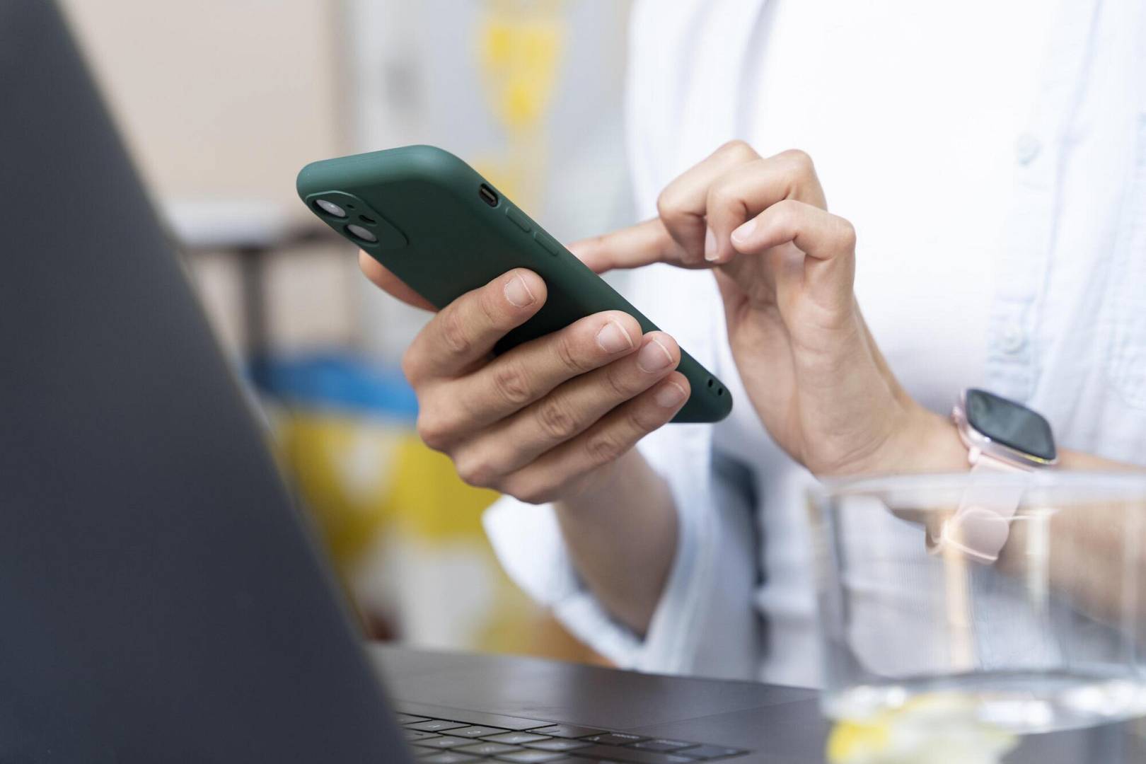 Gdzie oddać do naprawy iPhone’a? Sprawdzamy serwisy w Poznaniu